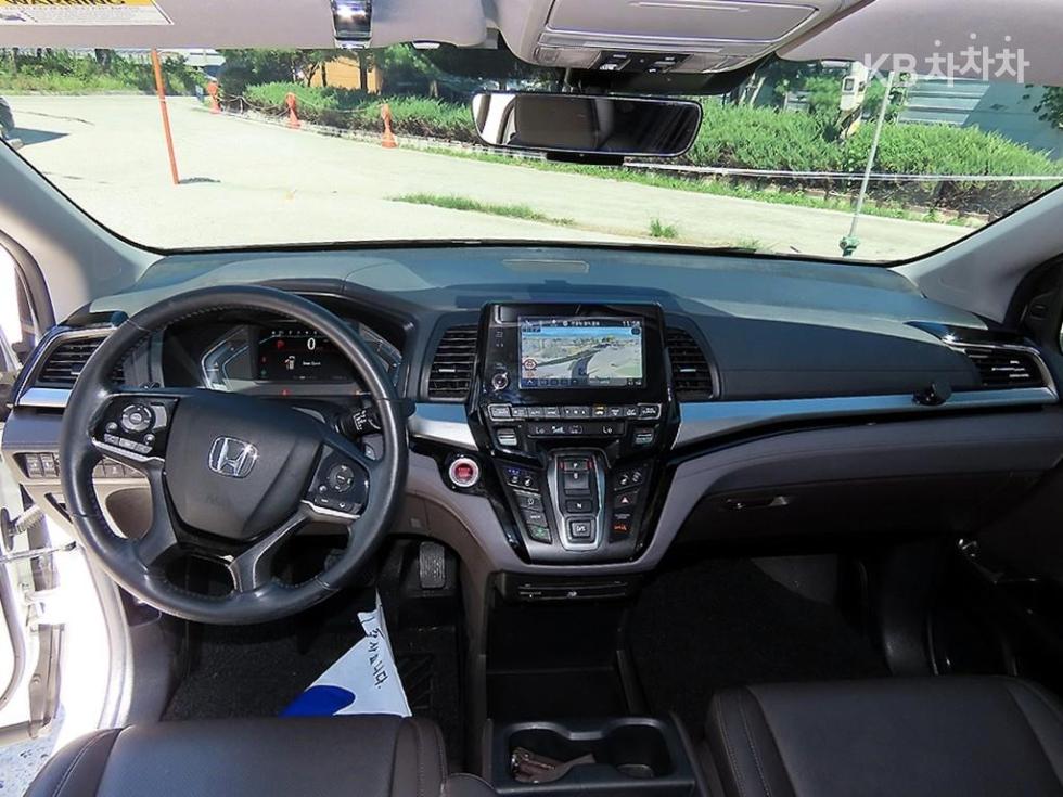 Honda Odyssey — miniaturë 8