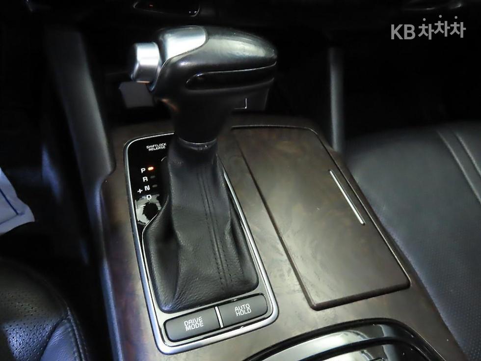 Kia K9 — miniaturë 12