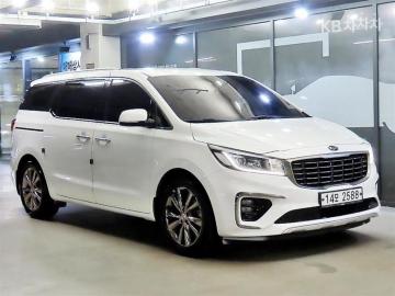Kia Carnival 9  seats 2.2  diesel  noblesse — foto 1