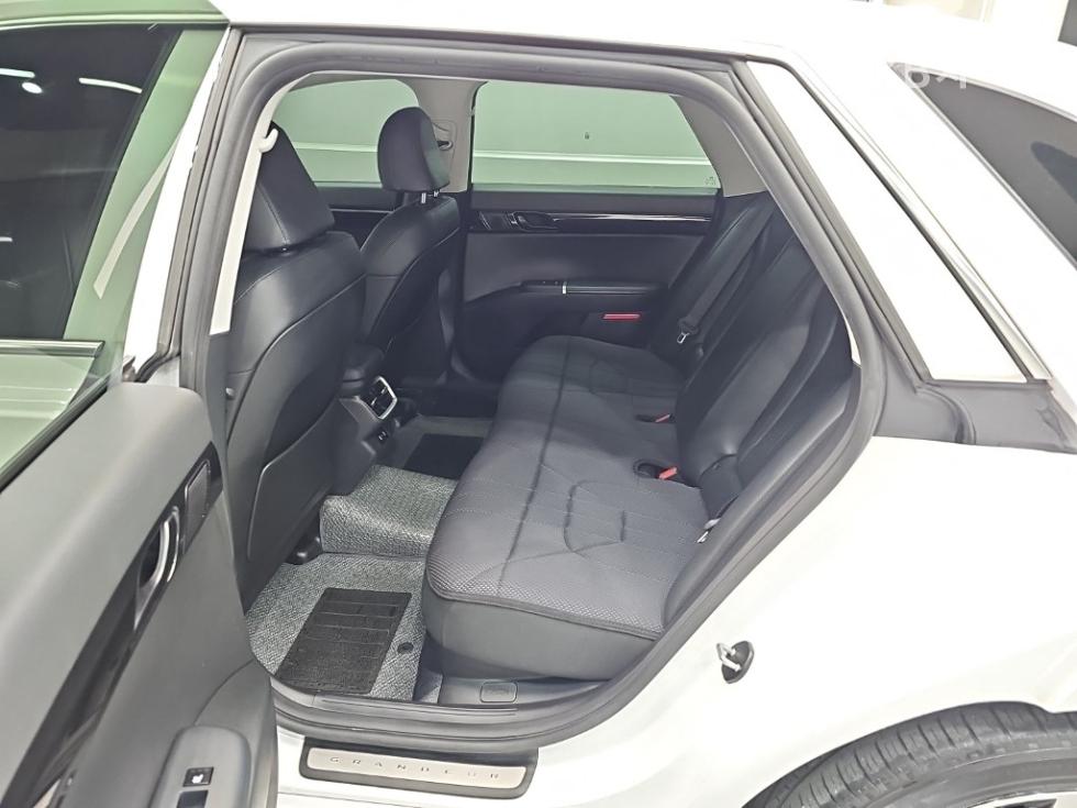 Hyundai Grandeur — miniaturë 12