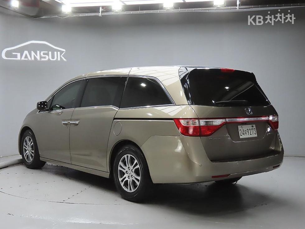 Honda Odyssey — miniaturë 3