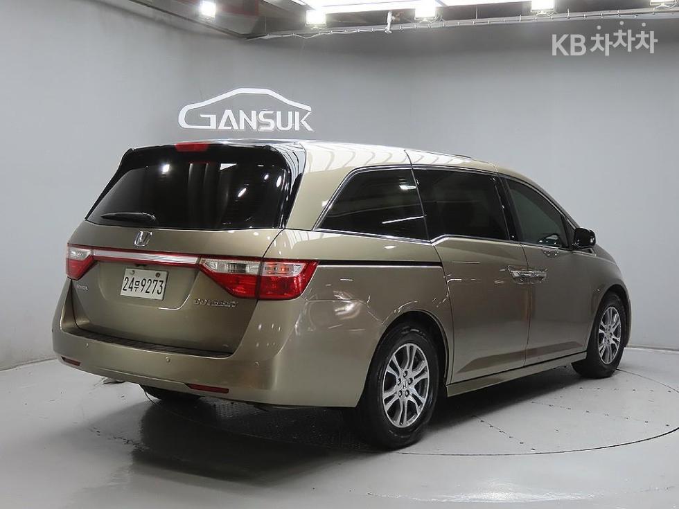 Honda Odyssey — miniaturë 4
