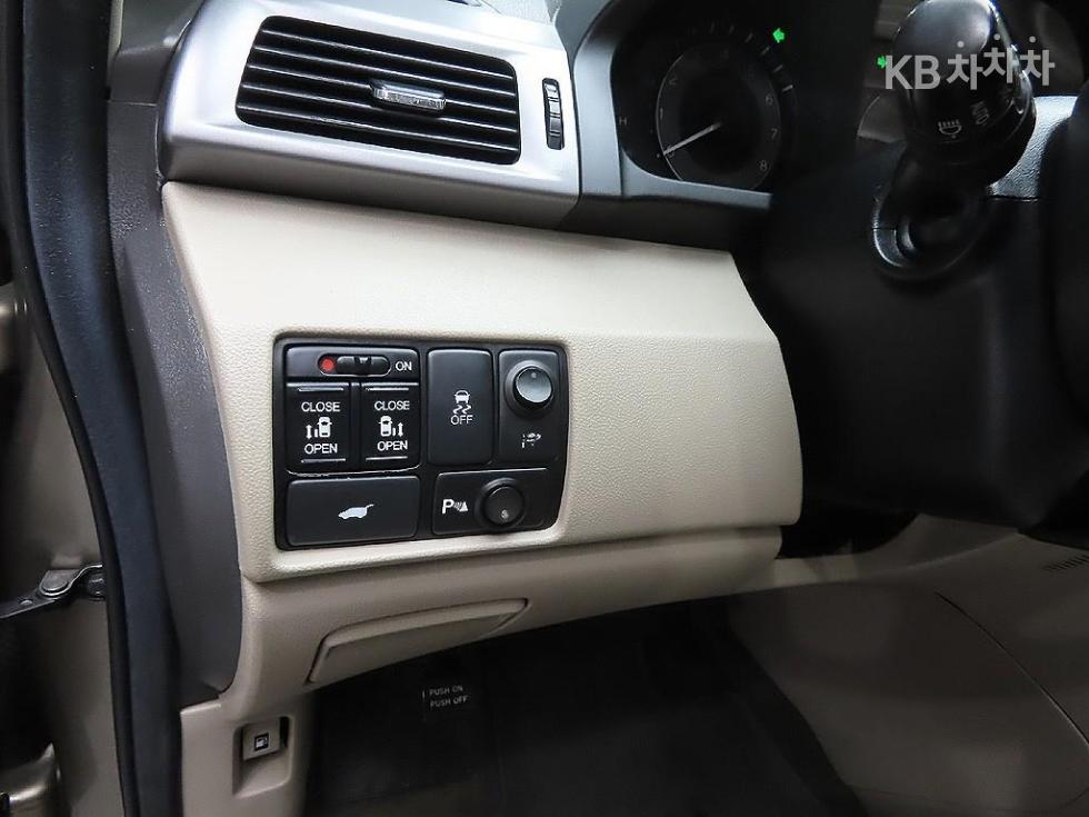 Honda Odyssey — miniaturë 12
