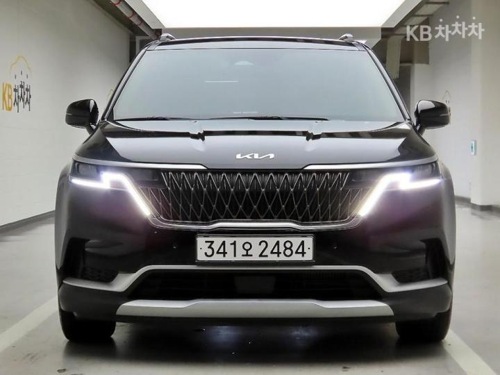 Kia Carnival D2.2 9인승 프레스티지 — foto 1