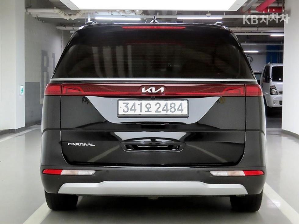 Kia Carnival — miniaturë 3