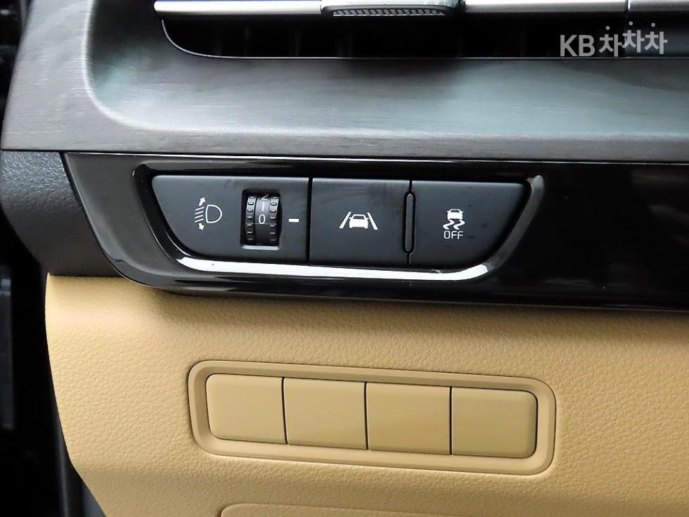 Kia Carnival — miniaturë 12