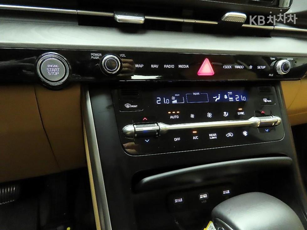 Kia Carnival — miniaturë 16