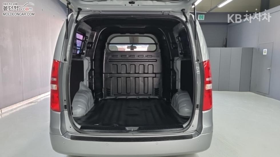 Hyundai Starex — miniaturë 18