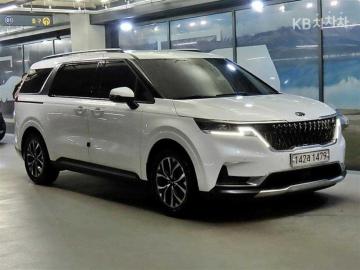 Kia Carnival Diesel 9-Seater Noblesse — foto 1