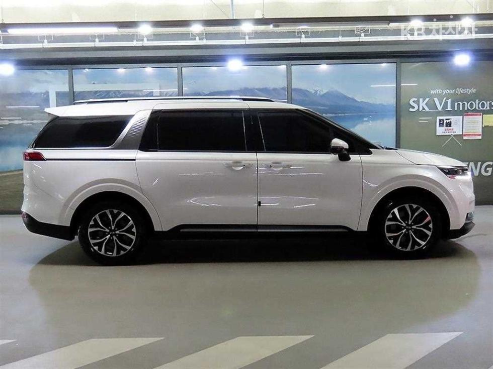 Kia Carnival — miniaturë 3