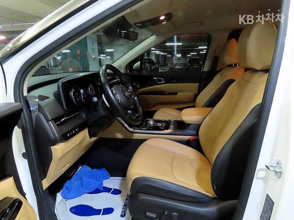 Kia Carnival — miniaturë 6