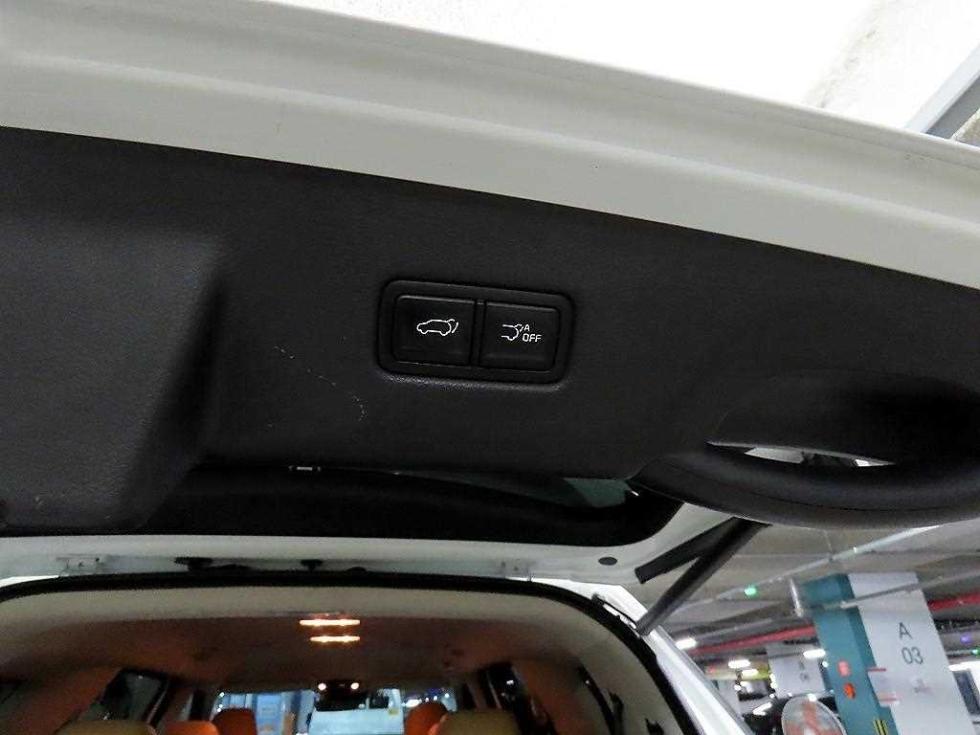 Kia Carnival — miniaturë 16