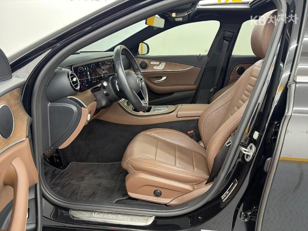 Mercedes-Benz E-klasse — miniaturë 11