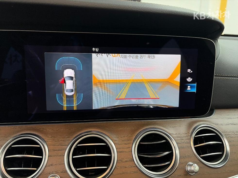 Mercedes-Benz E-klasse — miniaturë 17