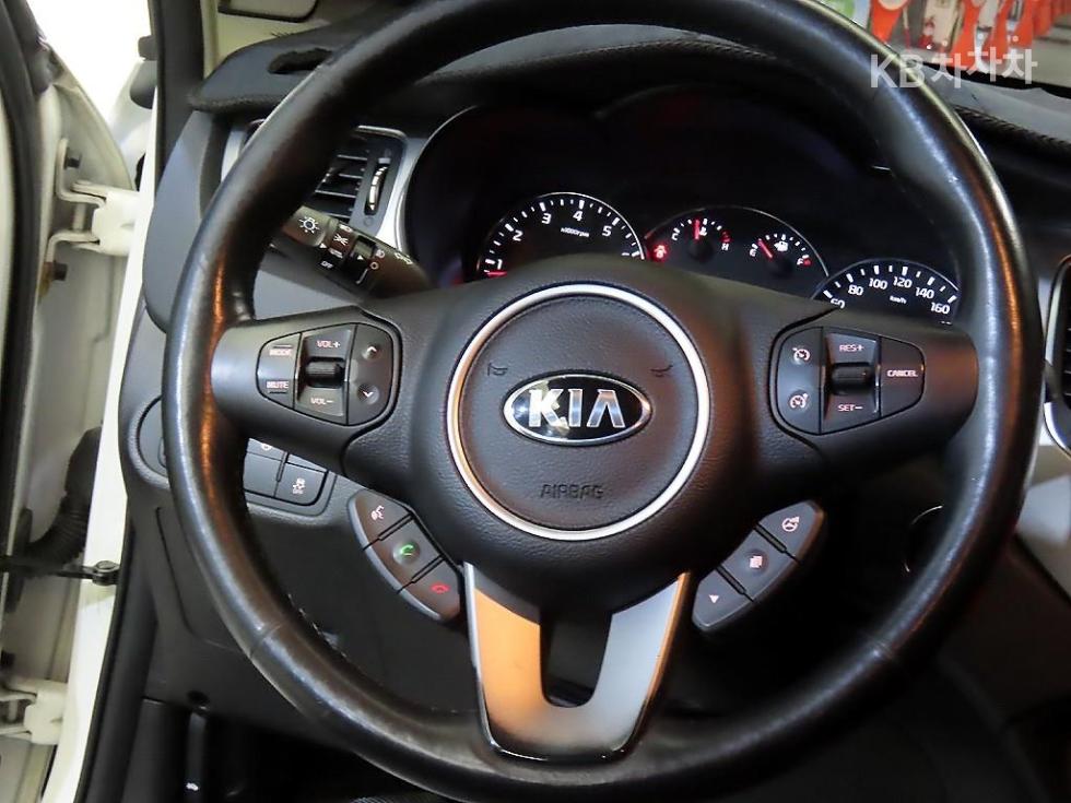 Kia Carens — miniaturë 8