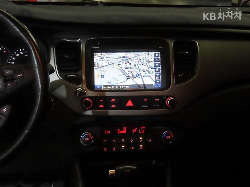 Kia Carens — miniaturë 11