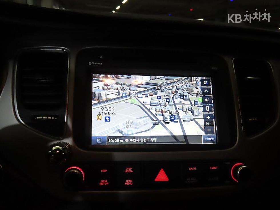 Kia Carens — miniaturë 13