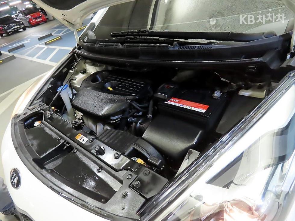 Kia Carens — miniaturë 19