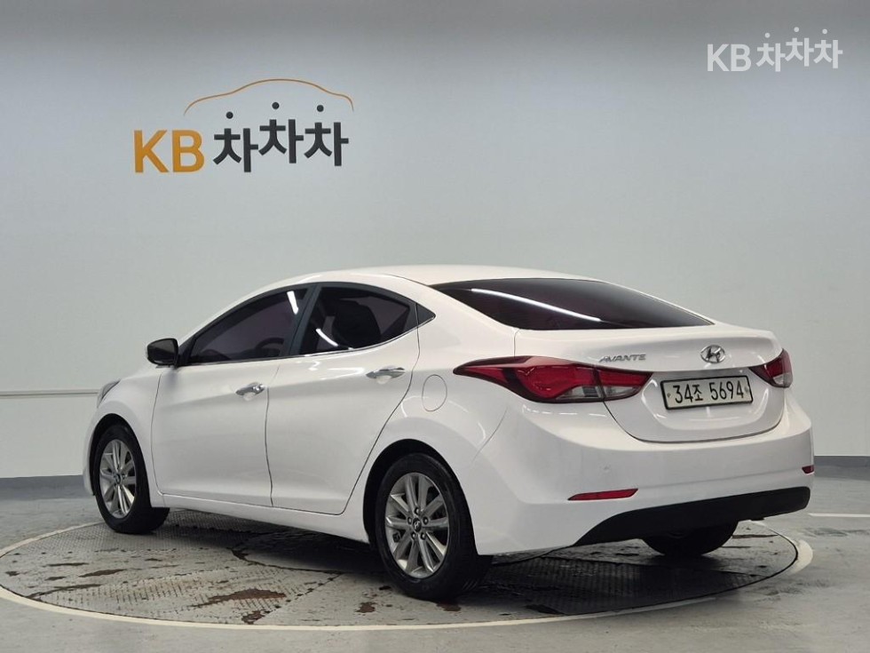 Hyundai Avante — miniaturë 2