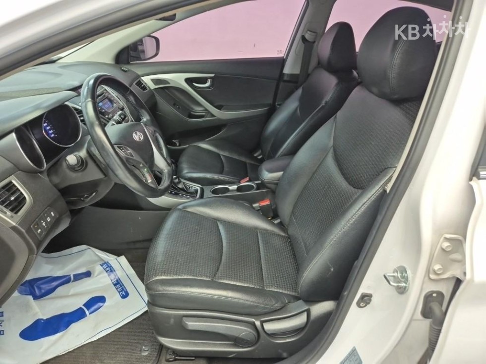 Hyundai Avante — miniaturë 11