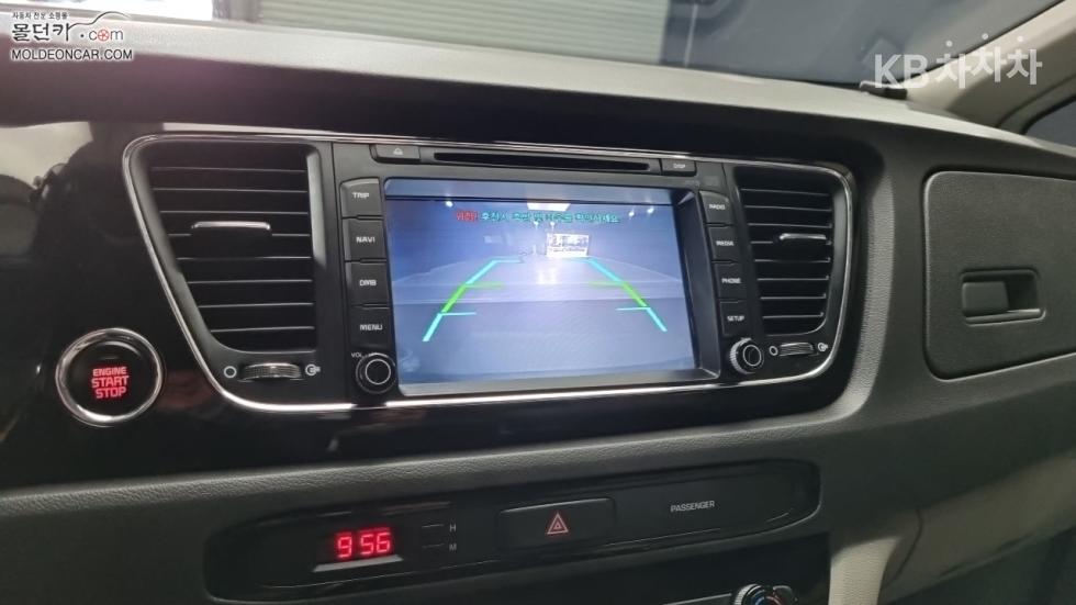 Kia Carnival — miniaturë 13