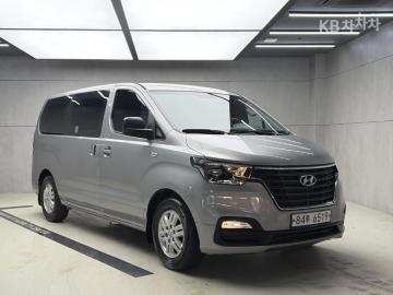 Hyundai Starex Van 3-Seater Smart — foto 1