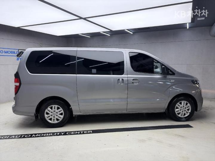 Hyundai Starex — miniaturë 4