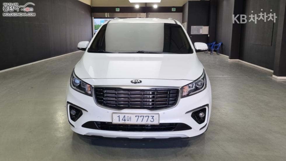 Kia Carnival — miniaturë 3