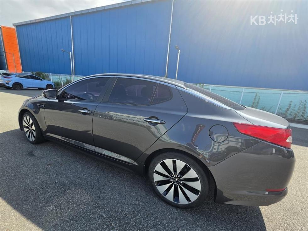 Kia K5 — miniaturë 4