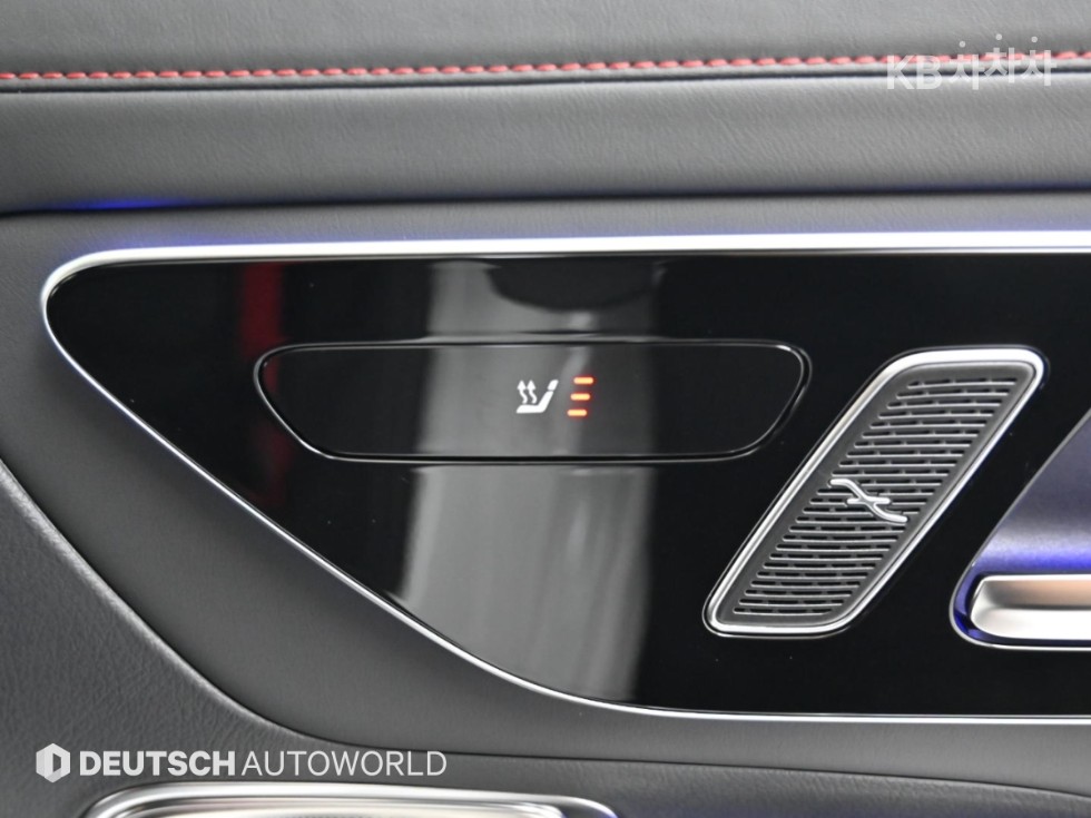 Mercedes-Benz GLC — miniaturë 16