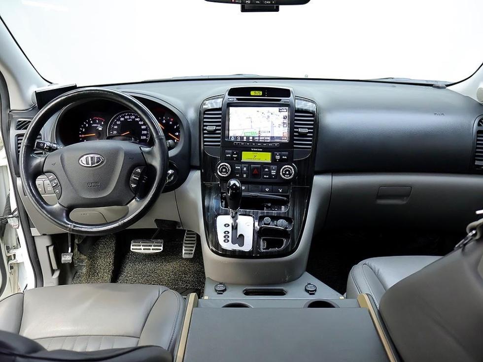Kia Carnival — miniaturë 5