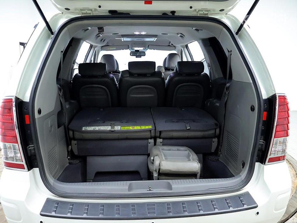 Kia Carnival — miniaturë 17