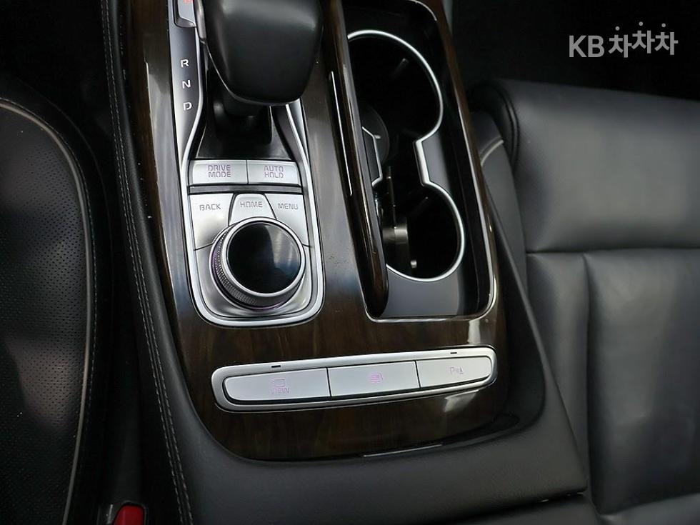 Kia K9 — miniaturë 10