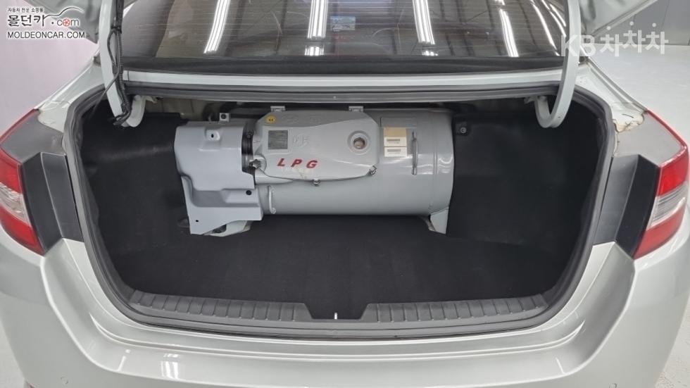 Kia K5 — miniaturë 18