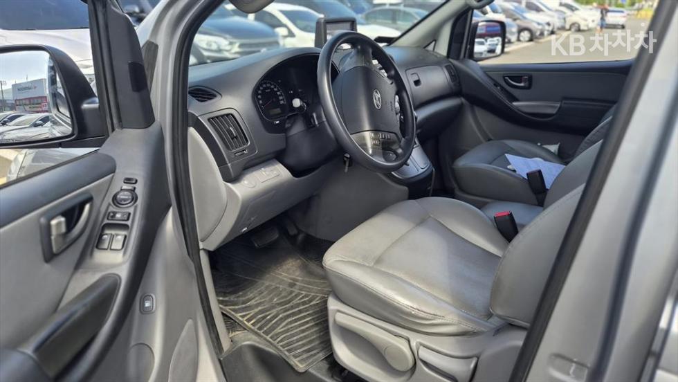 Hyundai Starex — miniaturë 4