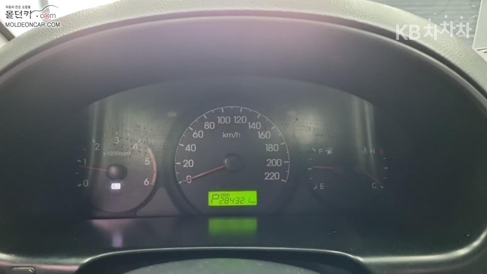 Hyundai Starex — miniaturë 5