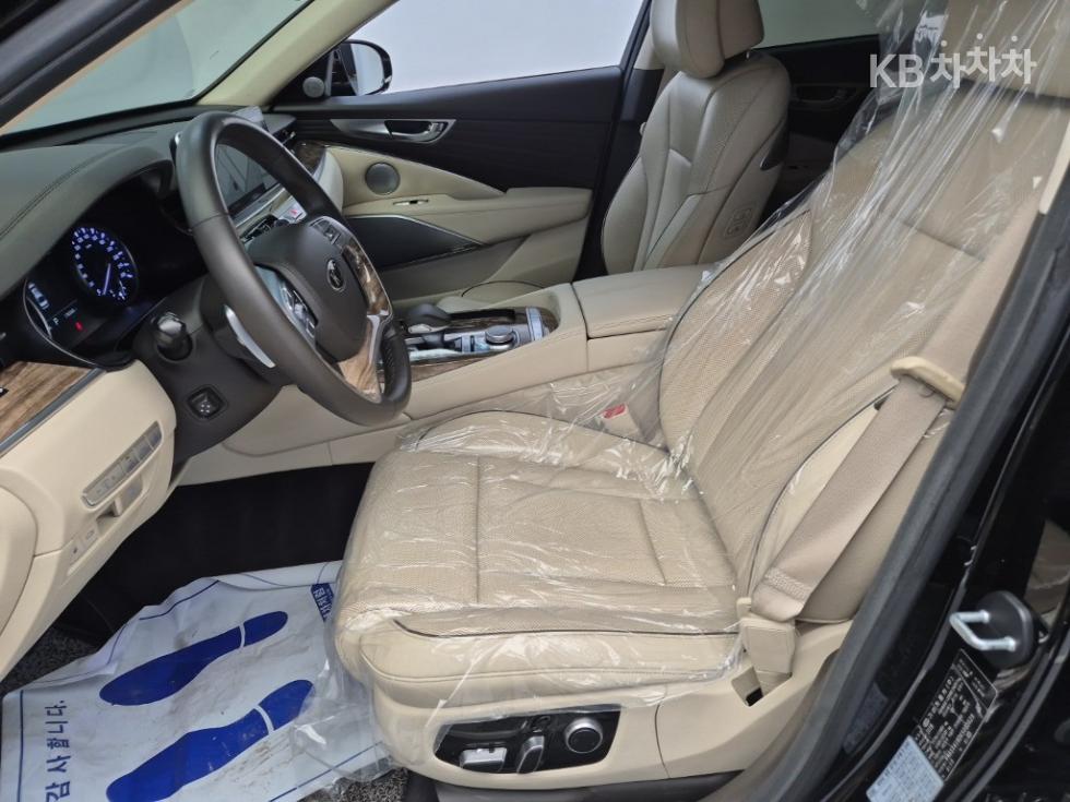 Kia K9 — miniaturë 11