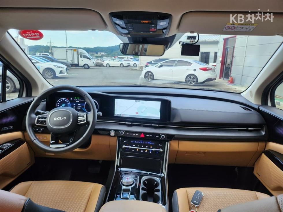 Kia Carnival — miniaturë 8