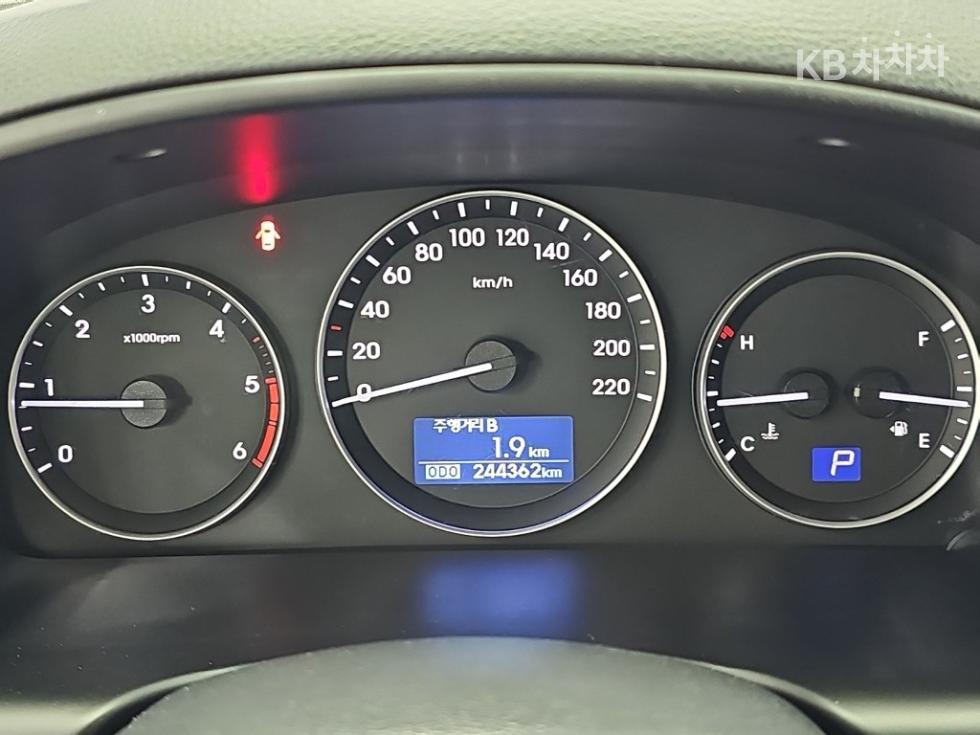 Hyundai Starex — miniaturë 6