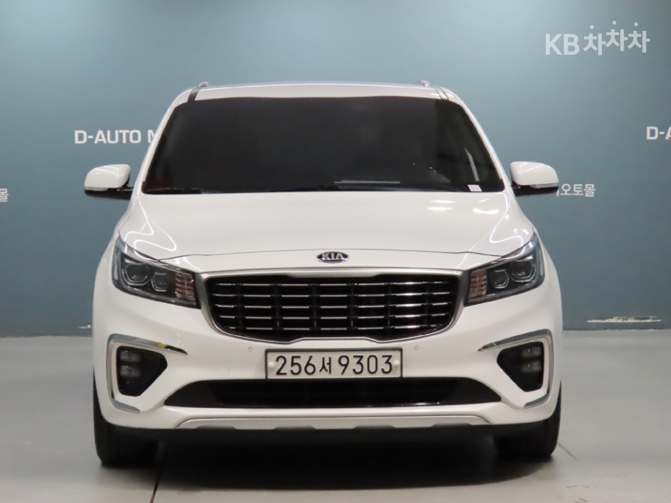 Kia Carnival — miniaturë 2
