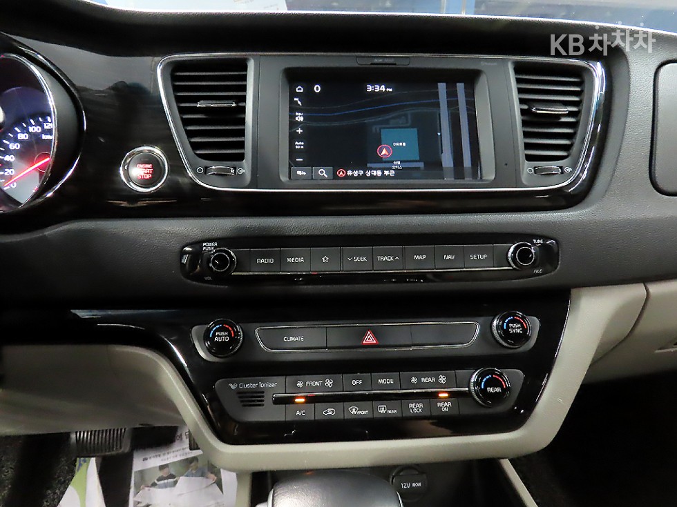 Kia Carnival — miniaturë 13