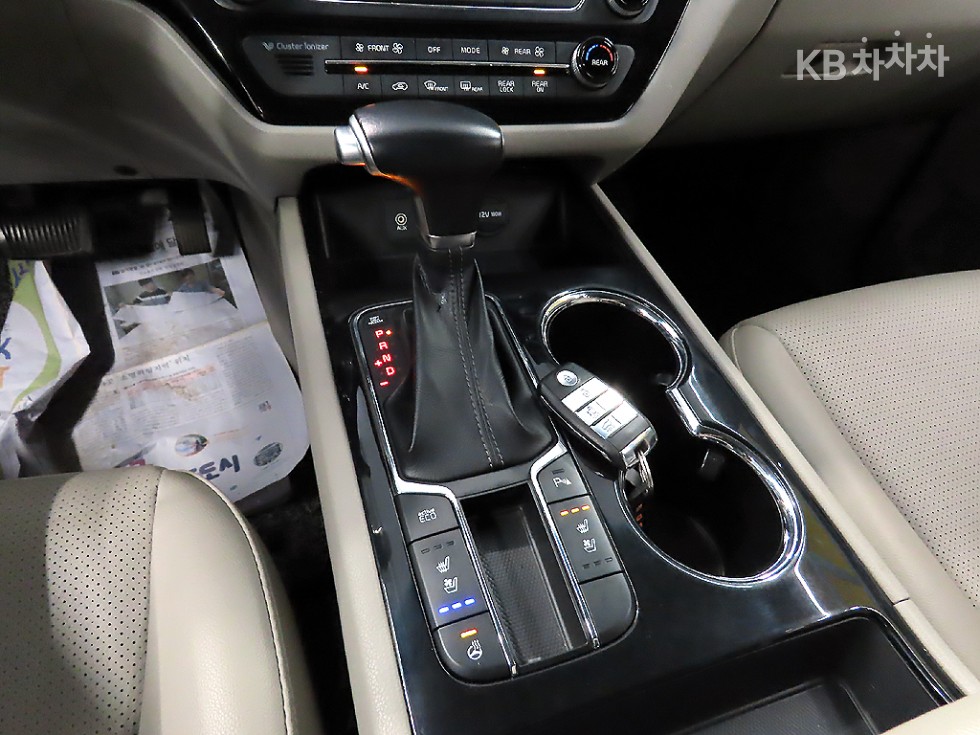 Kia Carnival — miniaturë 14