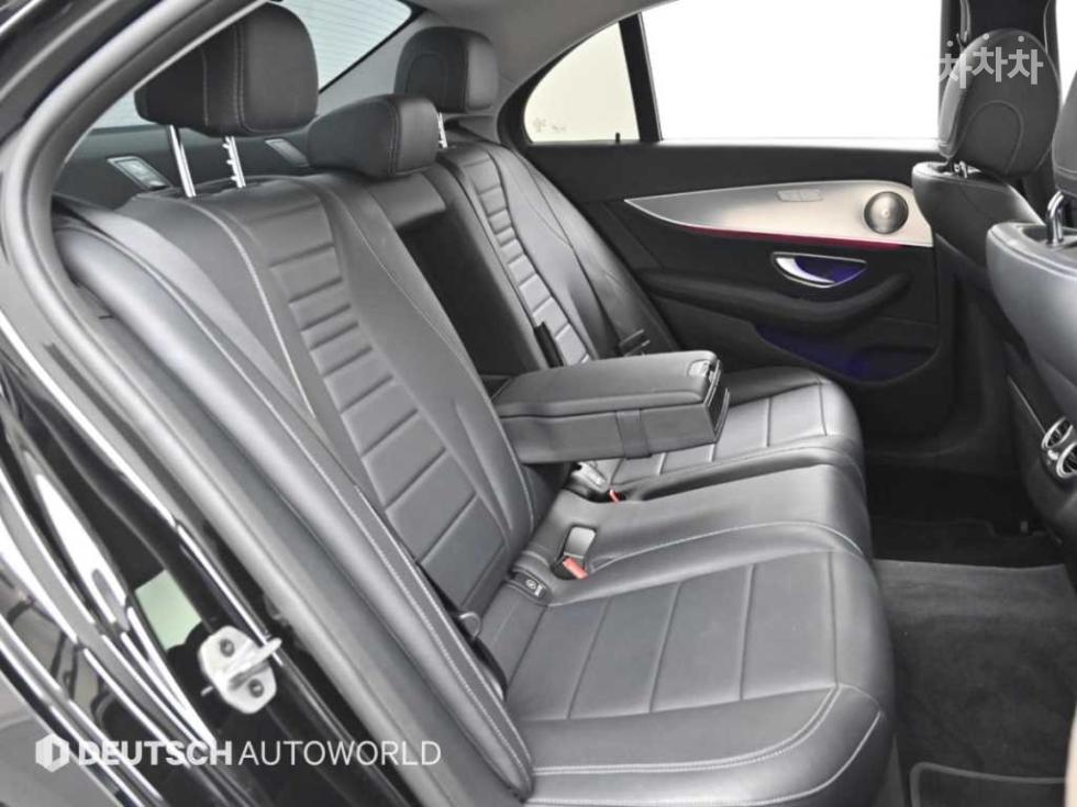 Mercedes-Benz E-klasse — miniaturë 12