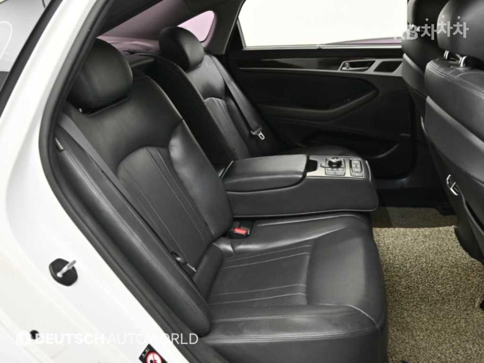 Hyundai Genesis — miniaturë 12