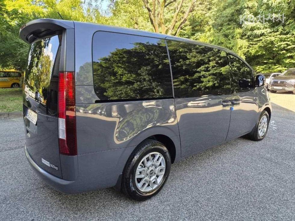Hyundai Staria — miniaturë 5
