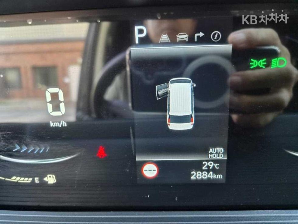Hyundai Staria — miniaturë 12