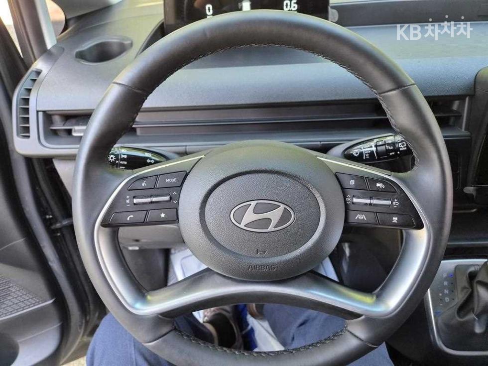 Hyundai Staria — miniaturë 17