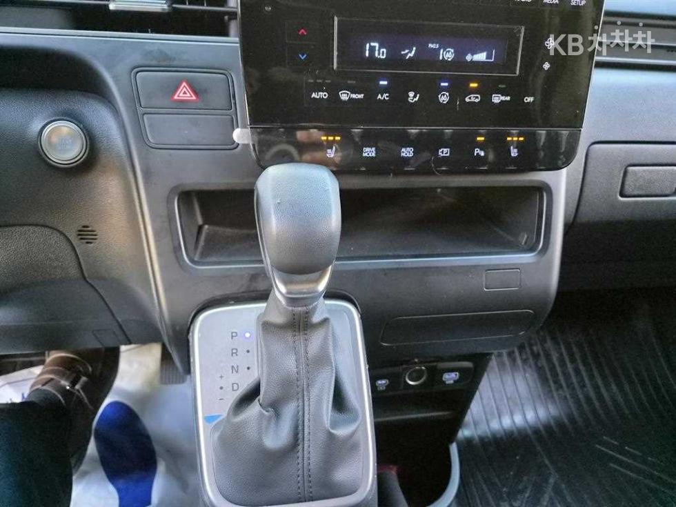 Hyundai Staria — miniaturë 18