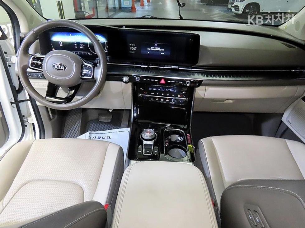 Kia Carnival — miniaturë 10