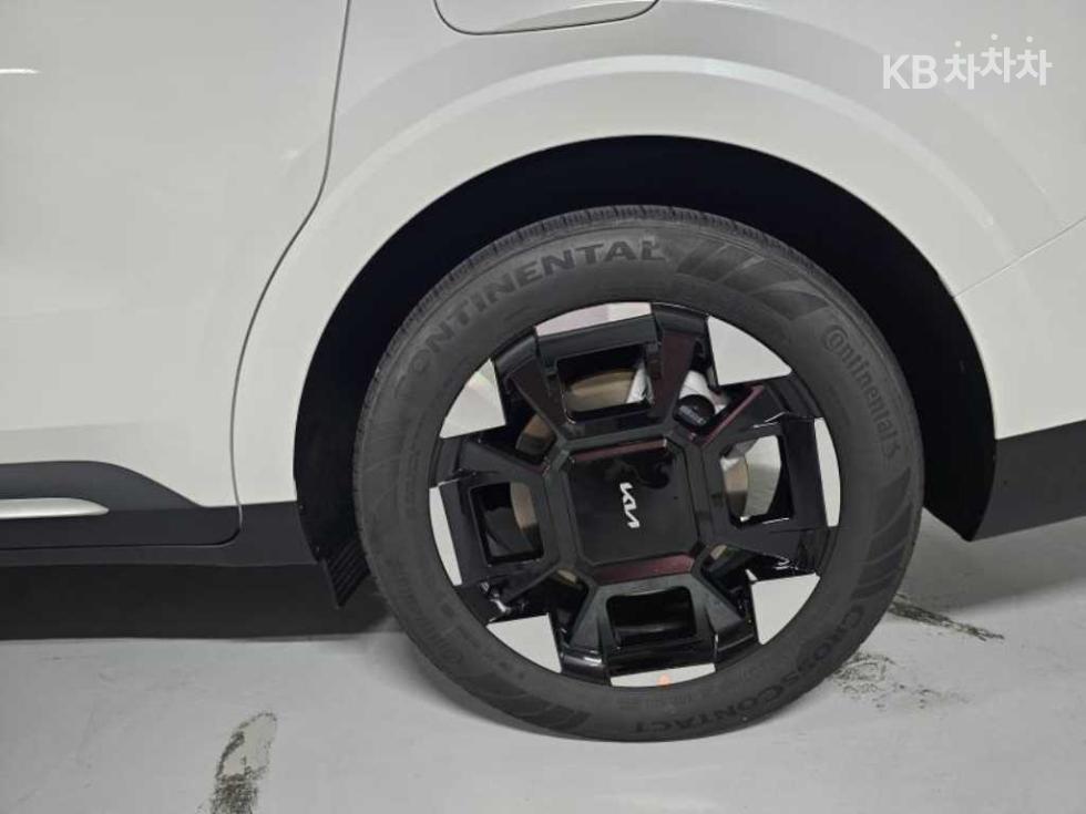 Kia Carnival — miniaturë 19
